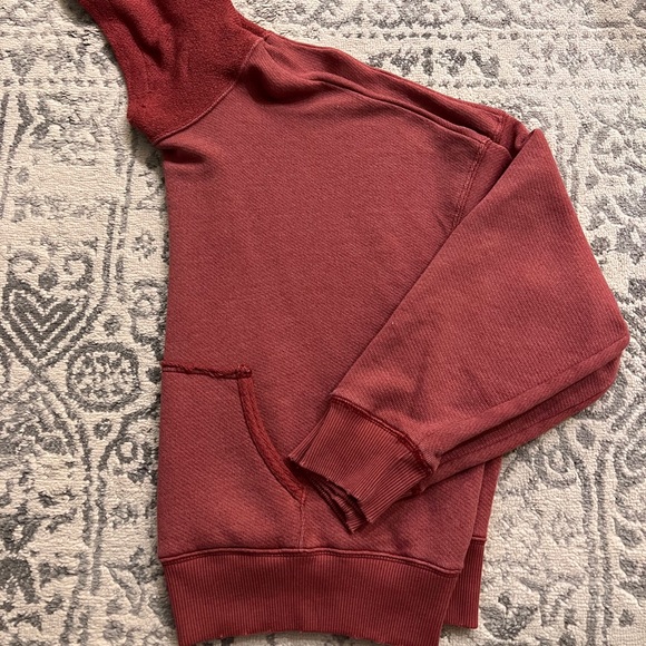 American Eagle | Dusty Pink/Red Hoodie/Sweater - Picture 2 of 5